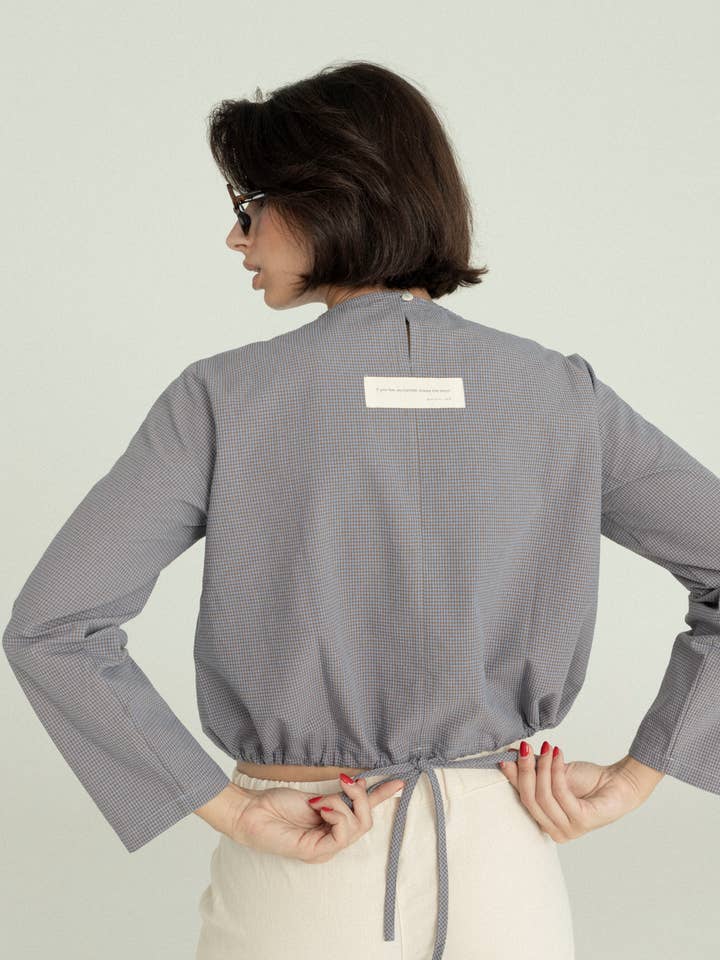 Your Human Soul - Wholesale Sweater Vest - Women's - 13h - long sleeve top scrunch 1