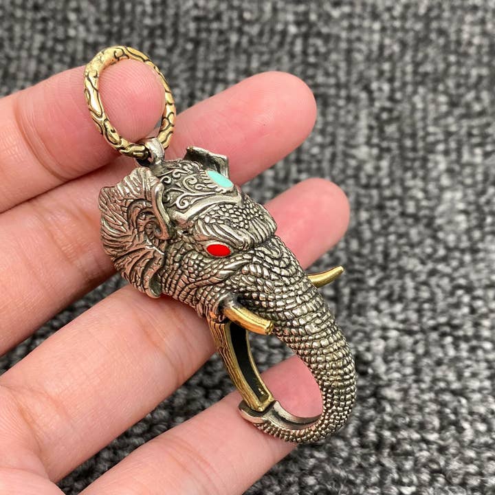 Mio Queena - Wholesale Keychain - Women's - Vintage Broken Ivory Elephant Crafts Keychain