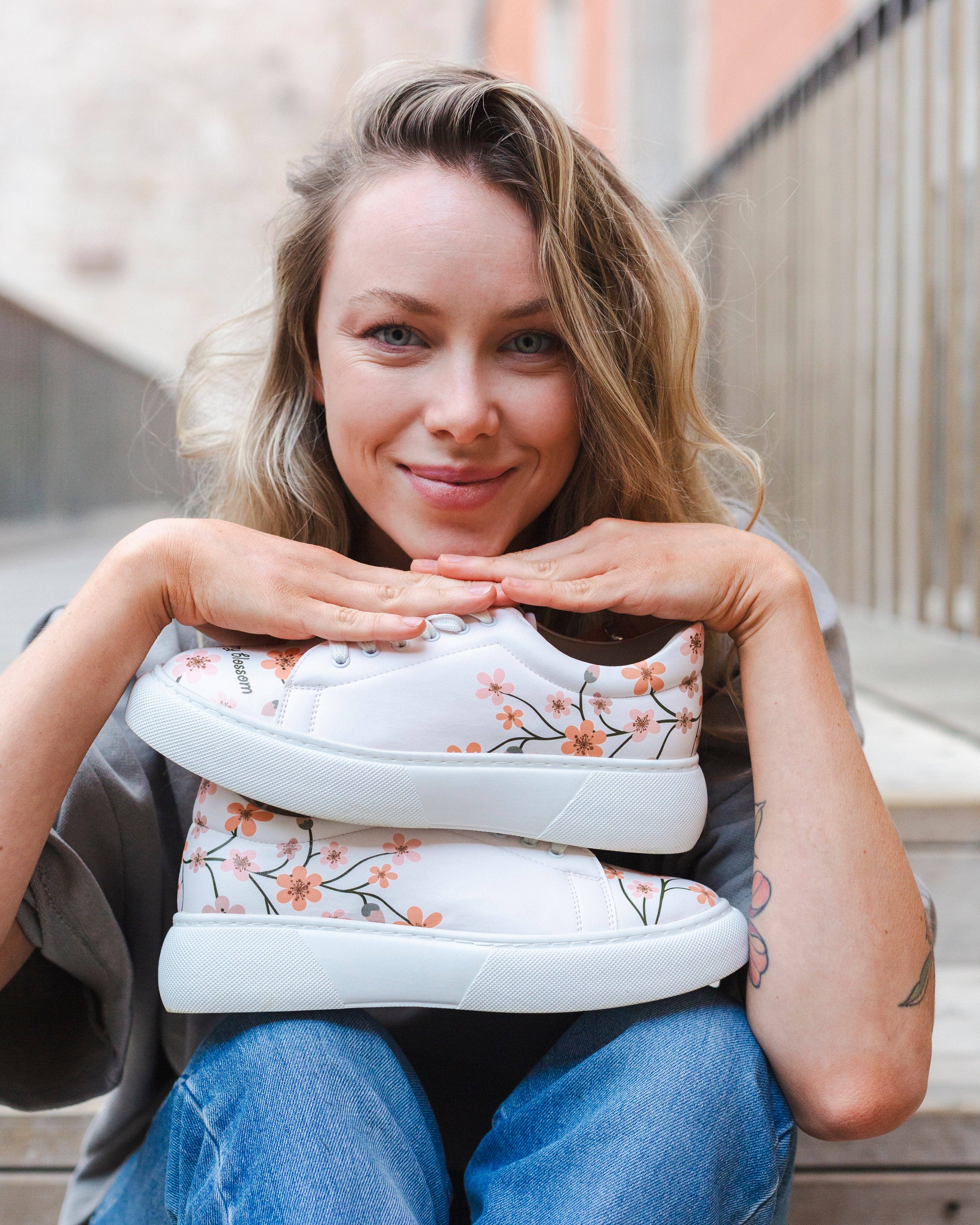 Mumka - Wholesale Lifestyle Sneakers - Women's - Cherry Blossom Sneakers1