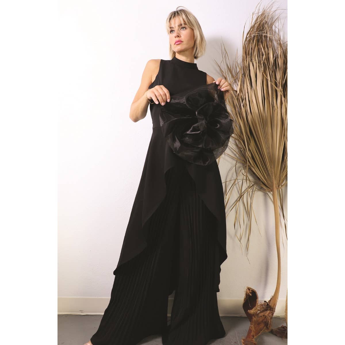 BLACK ORGANZA FLOWER BROOCH for wholesale on Faire17