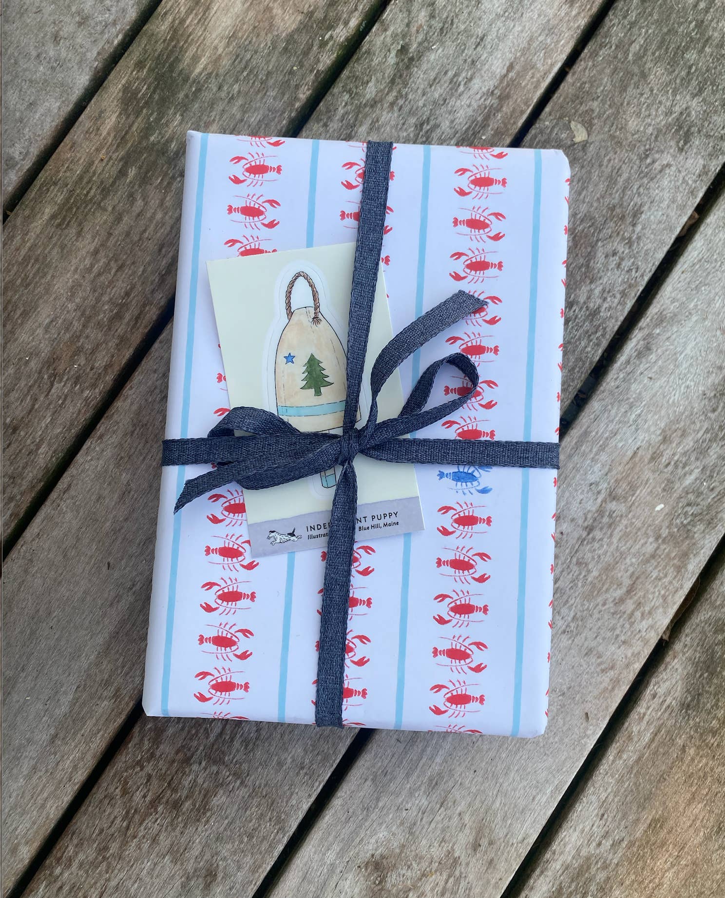 Papel de regalo Lobsters Galore | Juego de 3 hojas para venta al por mayor de Independent Puppy
