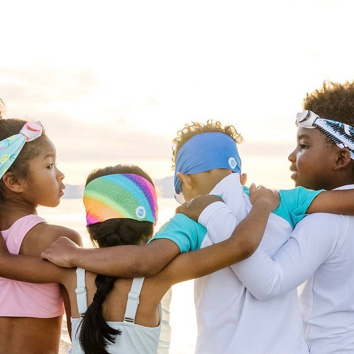 SPAR $12 - 24-pakkespecial! - Svømmebriller - VI VÆLGER DESIGN for engroshandel hos Splash Place Swim Goggles