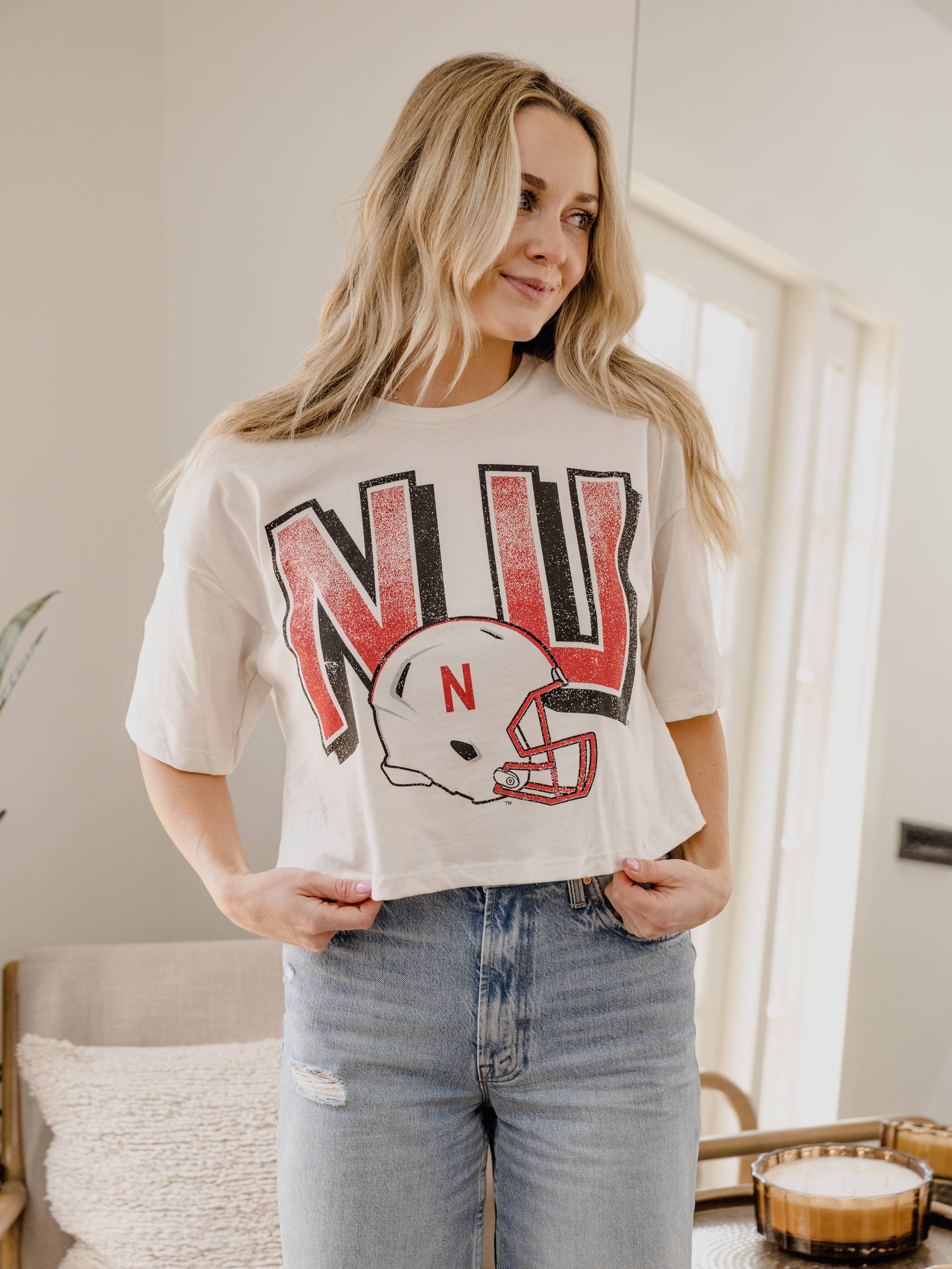 LivyLu - Wholesale Screen Printed T-Shirt - Women's - Nebraska Huskers Helmet Fade Off White Cropped Tee1
