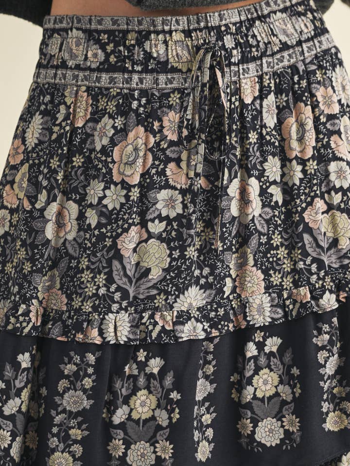 &MERCI - Wholesale Skirt - Women's - RUFFLE TIERED BORDER PRINT MIDI SKIRT MSK416623