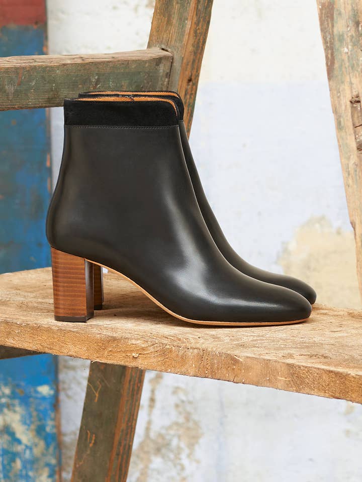 Mid Heeled Ankle Boots Céline - Black for wholesale by Pied de Biche