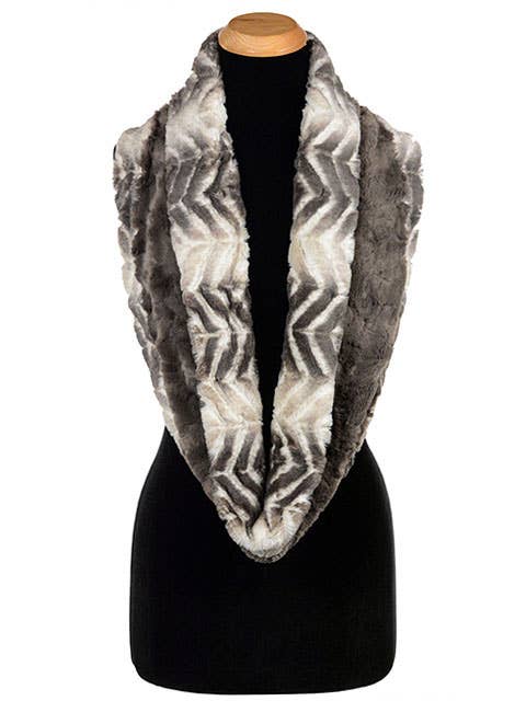PANDEMONIUM - Wholesale Fur/Faux Fur Coat - Women's - Double Cowl Shrug - Assorted Faux Furs