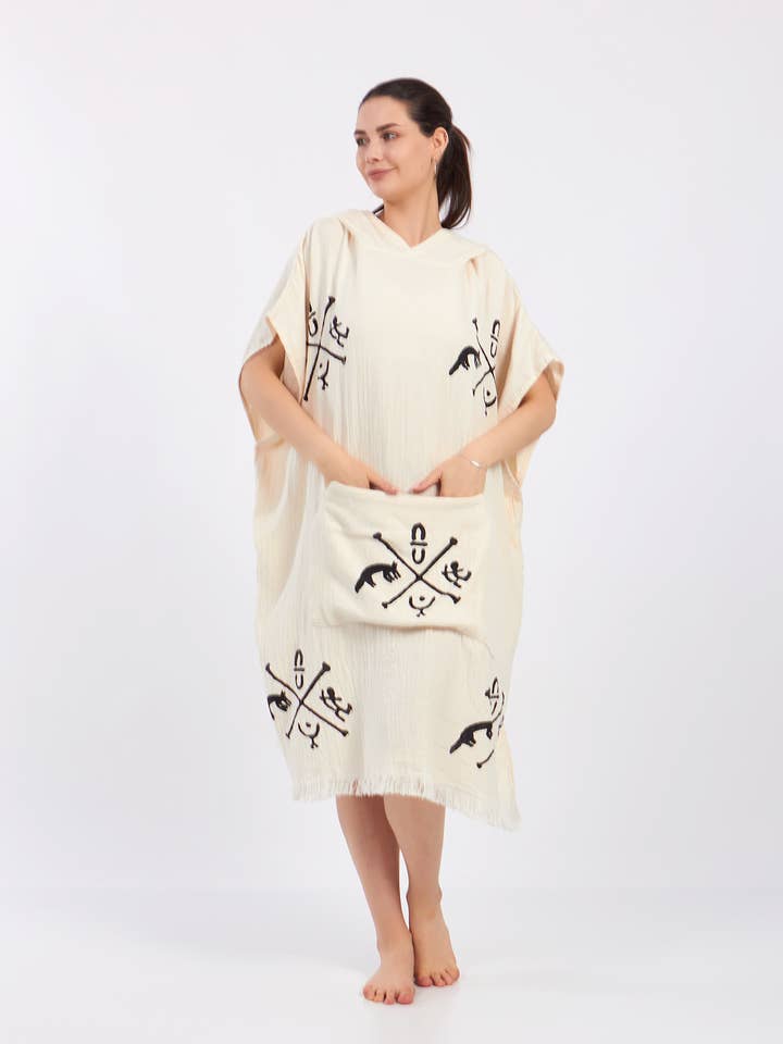 Poncho da spiaggia con cappuccio in cotone primitivo fatto a mano per la vendita all'ingrosso da parte di Yaz Concepts