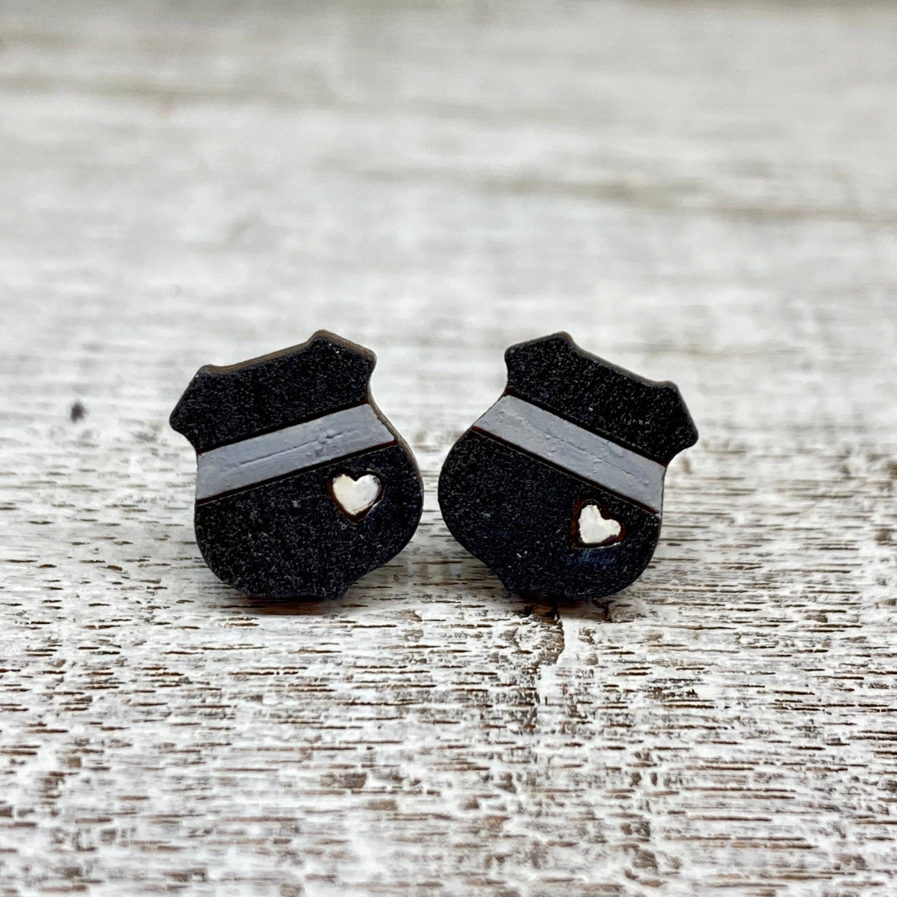 Holly and Liz - Wholesale Knopjes/oorstekers - Wetshandhaving studs2