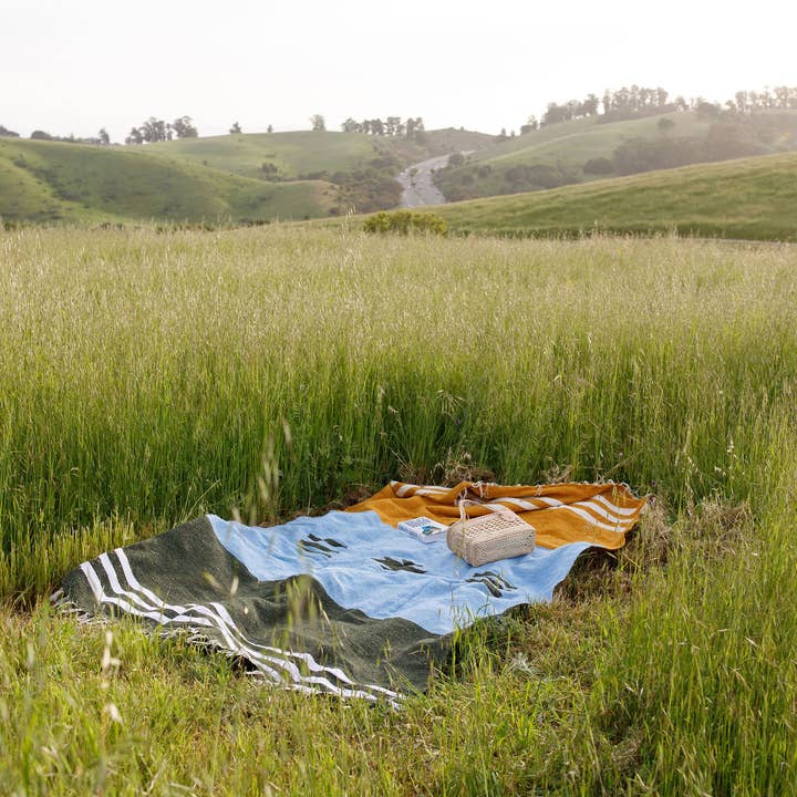 Caminito - Wholesale Picnic blanket - Horizonte Lago - Blanket Roll5