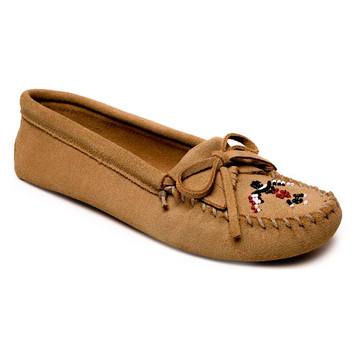 Mocassin à semelle souple en daim et perles Thunderbird Animikii pour femmes pour la vente par Minnetonka