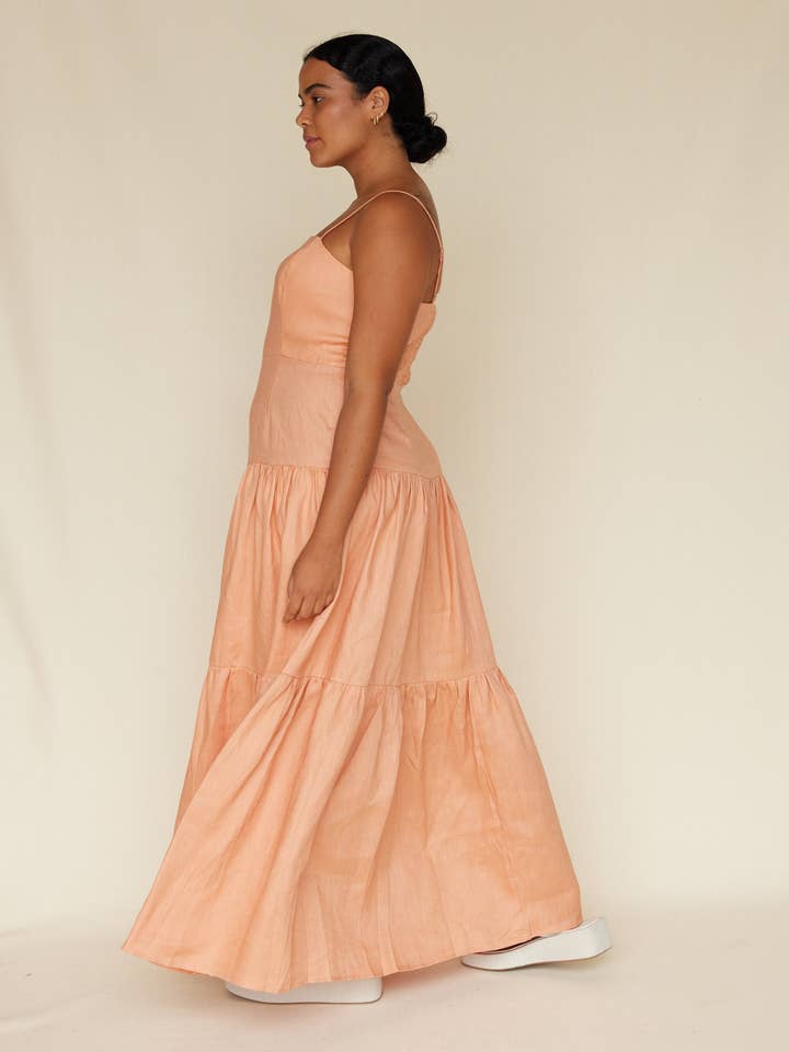 Aprikosen Maxikleid Sorrento aus Leinen - Apricot für den Großhandel auf Faire1