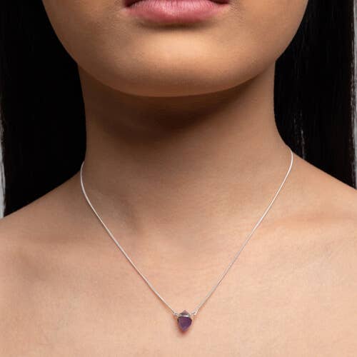 Collana in ametista sfaccettata con involucro in argento per la vendita all'ingrosso da parte di Mimi + Marge