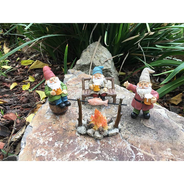 GlitZGlam - Wholesale Decorative Figurine - GlitZGlam Happy Gnomes Beer Drinking Buddies!