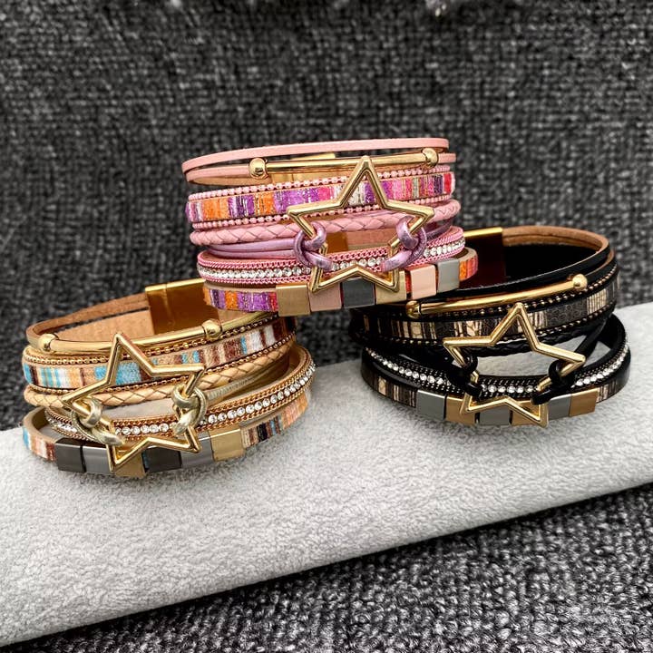 Stjernecharm Flerlags Læderarmbånd med Magnetisk Spænde - LB for engroshandel hos Mio Queena