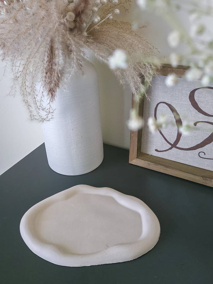 oregelbunden oval bricka av betongmoln för wholesale av Lithomo