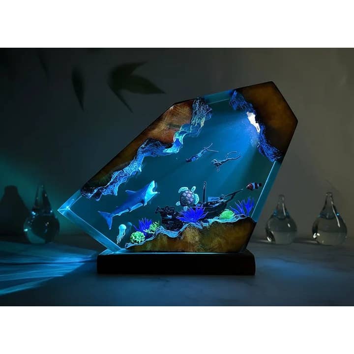 Great White Shark Divers Ocean Resin Night Light Lamp Decor for wholesale by Merchemy