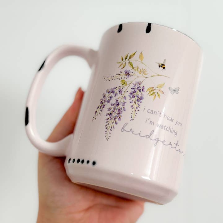 Watching Bridgerton Tasse für den Großhandel von Iris & Sol