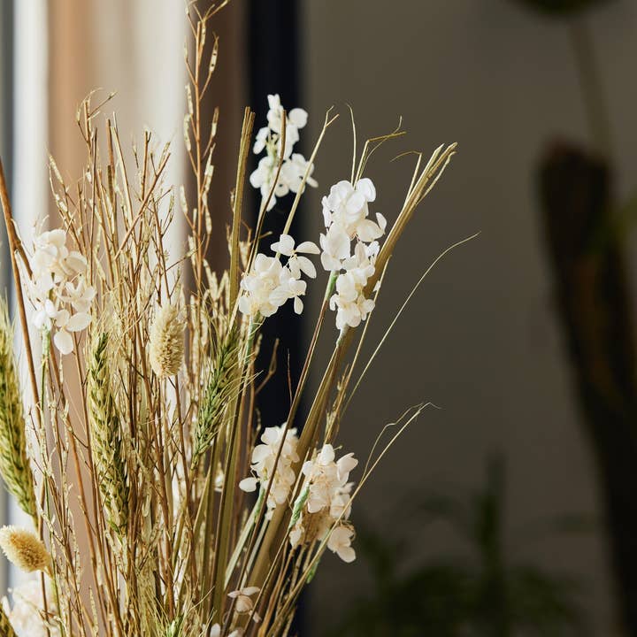 Fleck - Wholesale Dried/pressed flowers - Dried Hydrangea & Phalaris Flower Bunch1