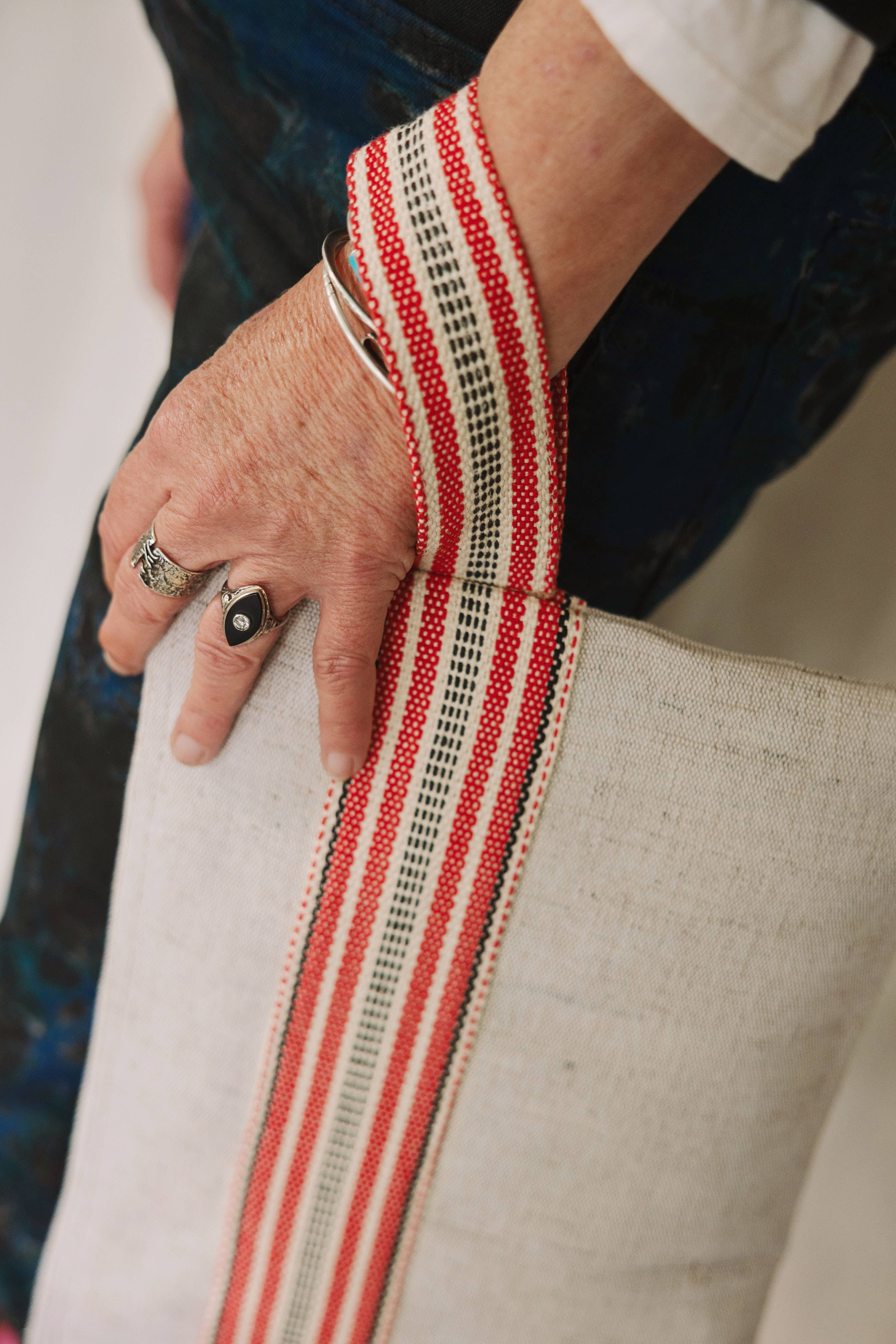 Will & Atlas - Wholesale Clutch - Dames - Polsband Clutch Tas, jute / Belleville Etui Rood, 3 maten6