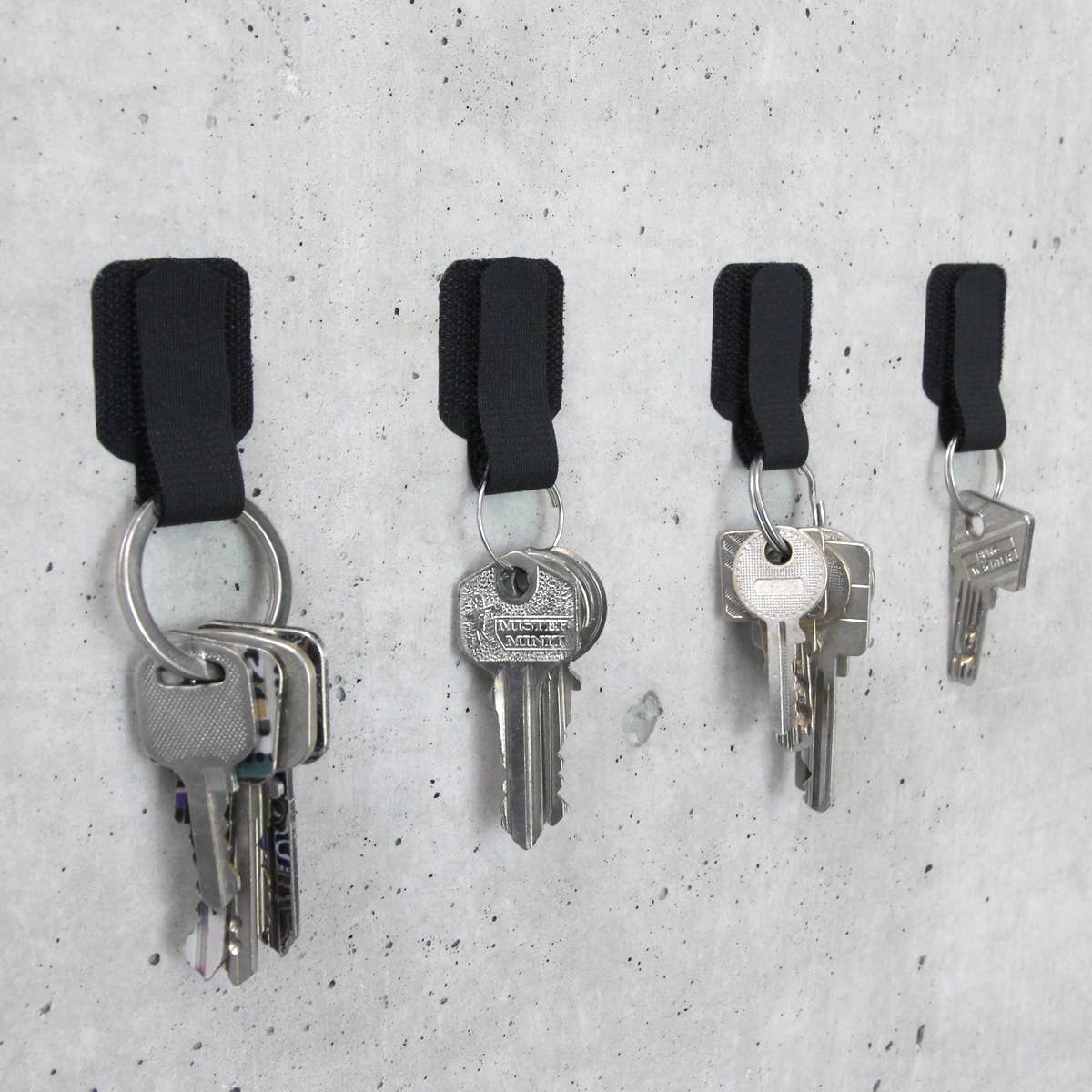 LABEL THE CABLE - Wholesale Cord Holder - LTC WALL STRAPS (50 Pcs - Black)8