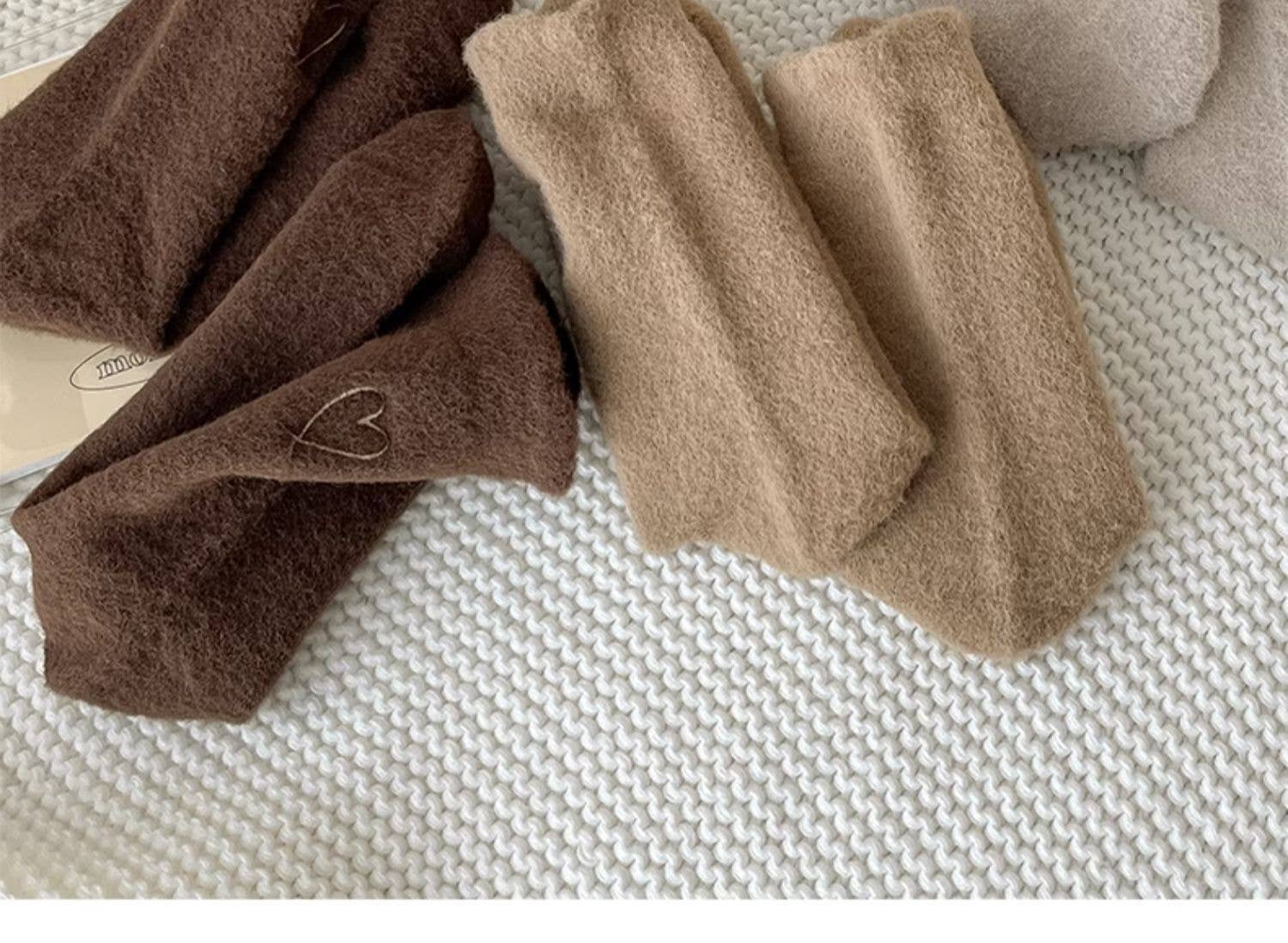 Gohobi （We cover U.S. import duties） - Wholesale Socks - Women's - Gohobi Warm Velvet Heart Socks16