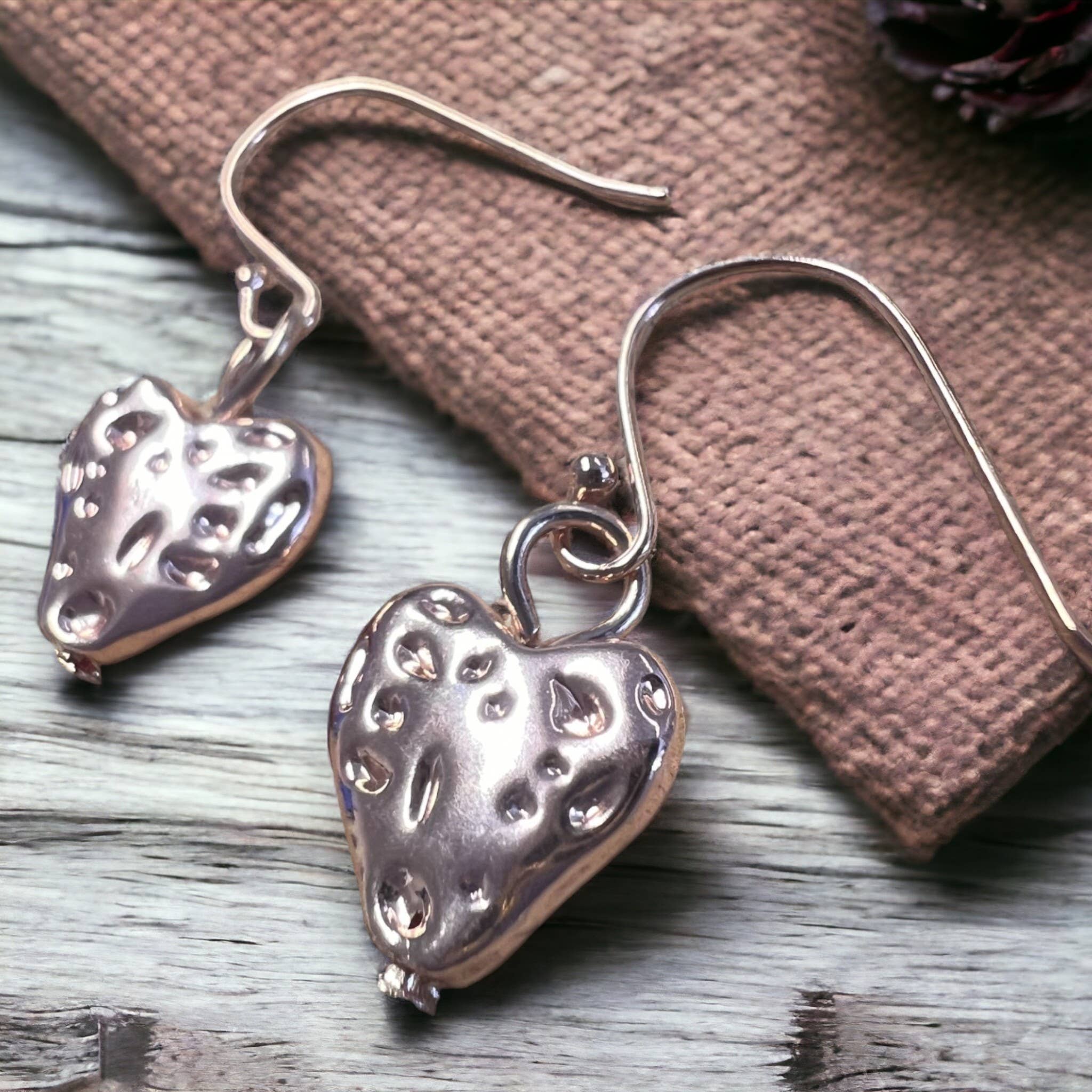 Jess & Lou – wholesale Dangle earrings – Heart Earrings in Rose Gold  ER144RG1