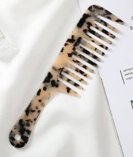 Dilworth Road - Wholesale Hair Brush/Comb - Chunky Acetone Wide Tooth Comb1