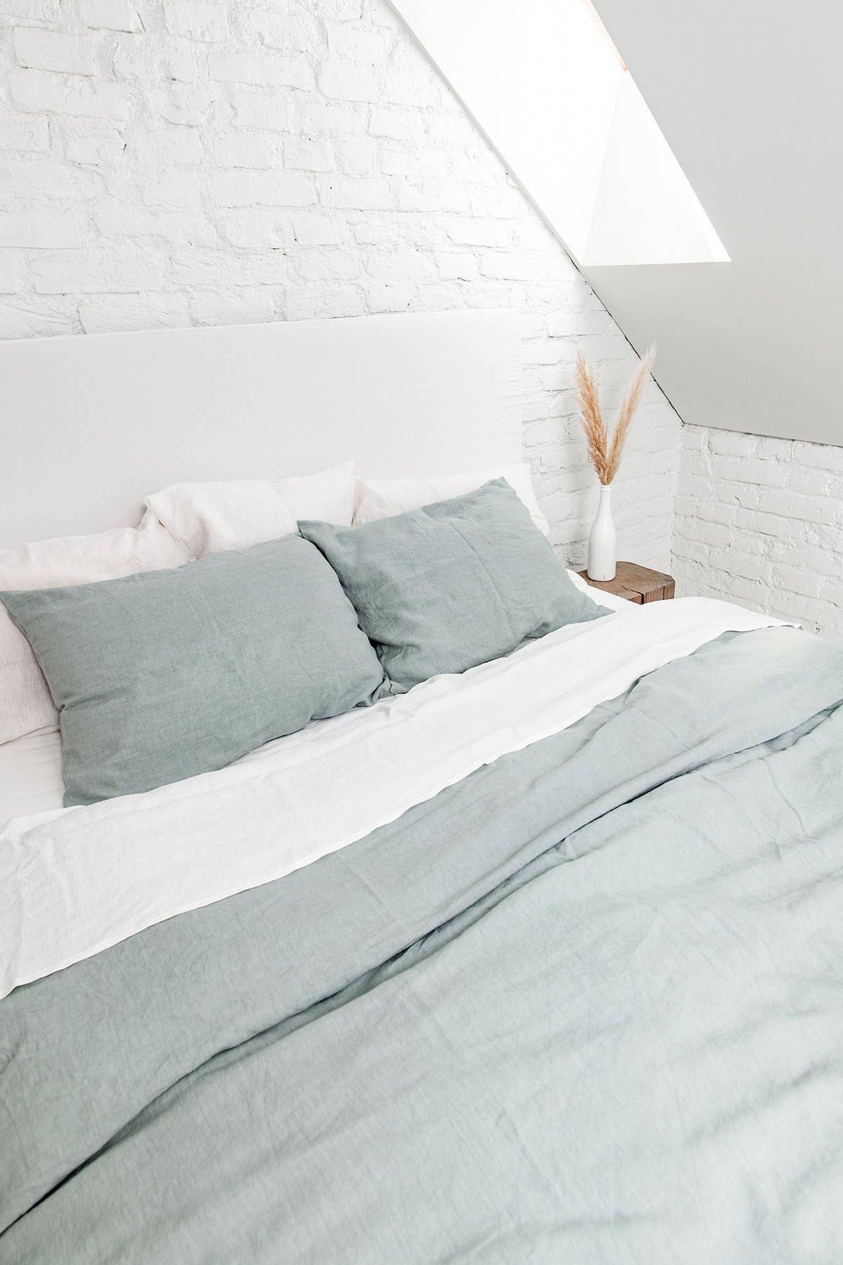 Linen fitted sheet in Sage Green for wholesale on Faire2