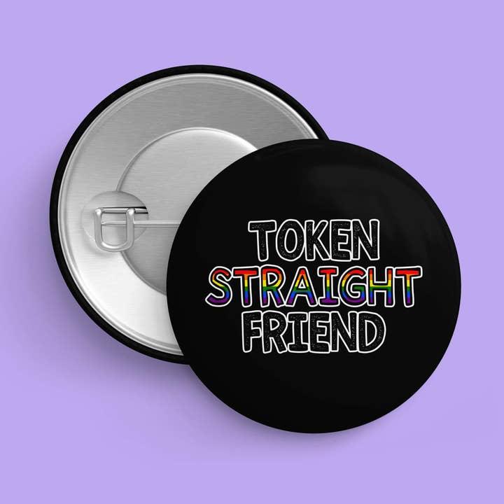 Token Straight Friend | Pride-pin | HBTQ+-allierad knappnål för wholesale av That Queer Card Co