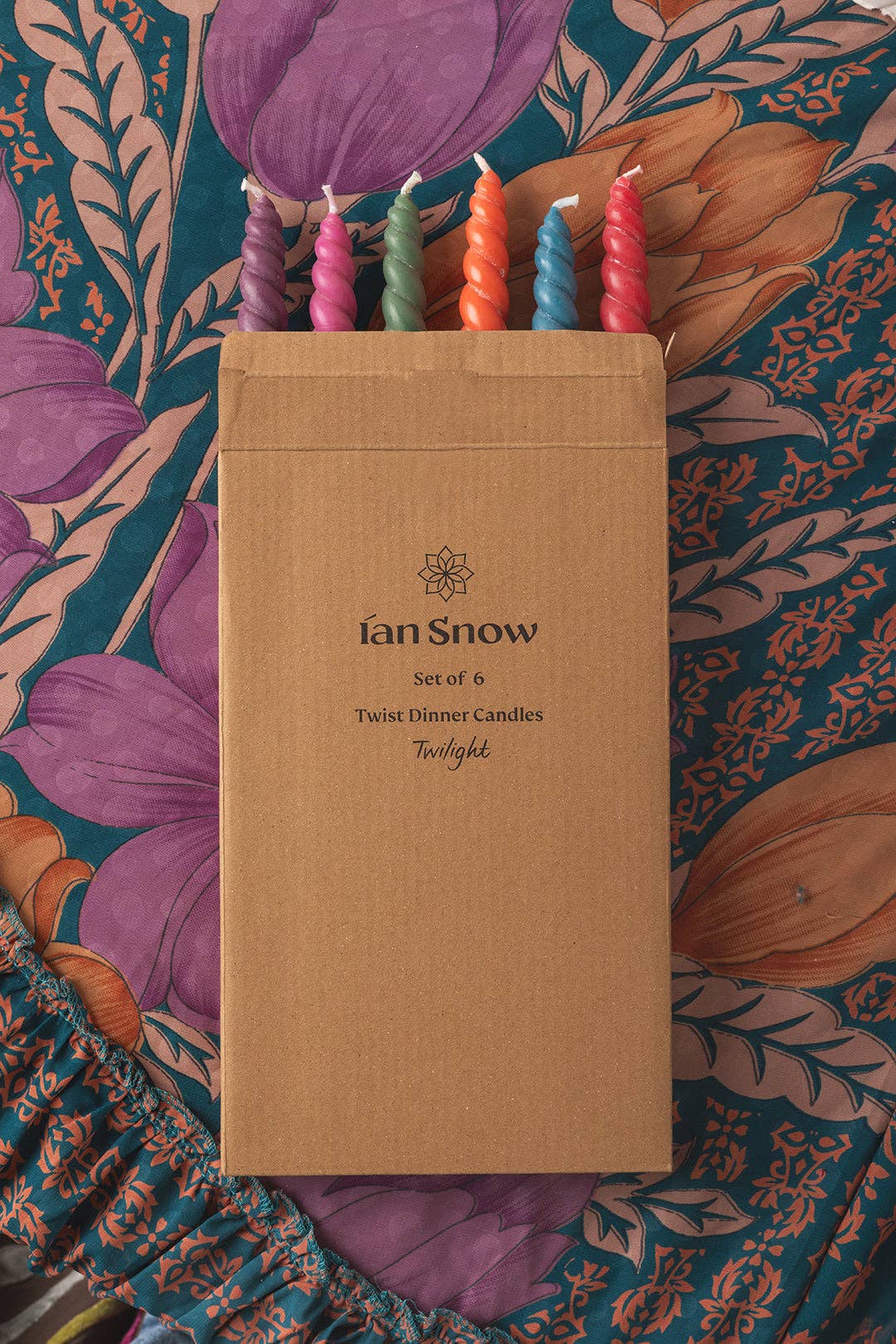 Ian Snow Ltd - Vendita all'ingrosso Candele cilindriche/candelieri - Set di sei candele da tavola ritorte 'Twilight'2