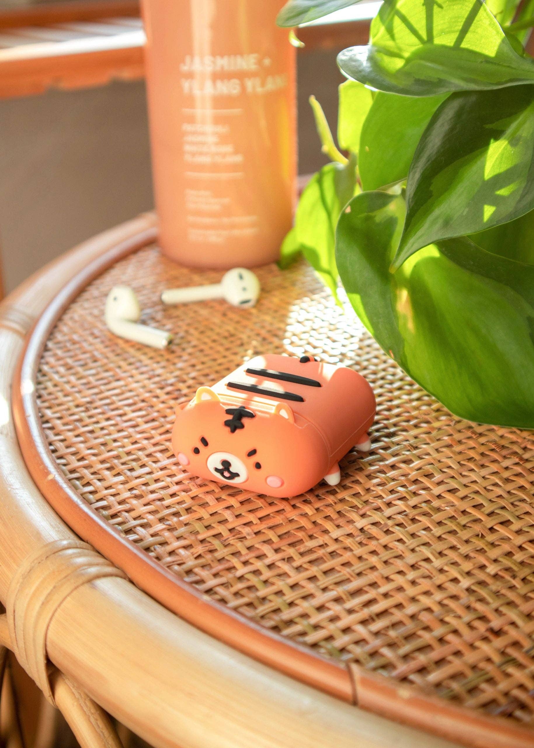 Shopzoki - Wholesale Airpod/Earbud Case - Men's - Tiger AirPods Case0