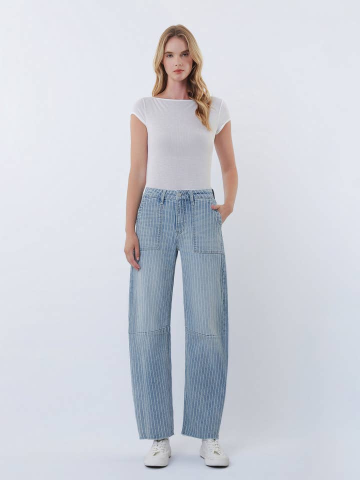 HÖGA RANDIGA RÅSÖMMADE CROP BARREL-JEANS V3811STR för wholesale av VERVET by FLYING MONKEY