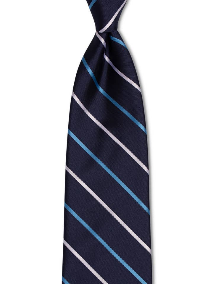 Cravate traditionnelle bleu marine à rayures bleues et argentées pour la vente par GoTie