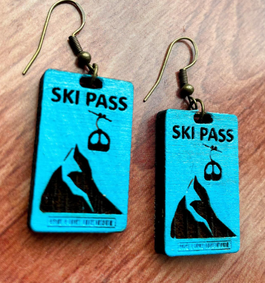 Ak Daisy Chain - Wholesale Dangle Earrings - Adventure & Ski Pass Wooden Earrings: Snow Sports & Outdoors1