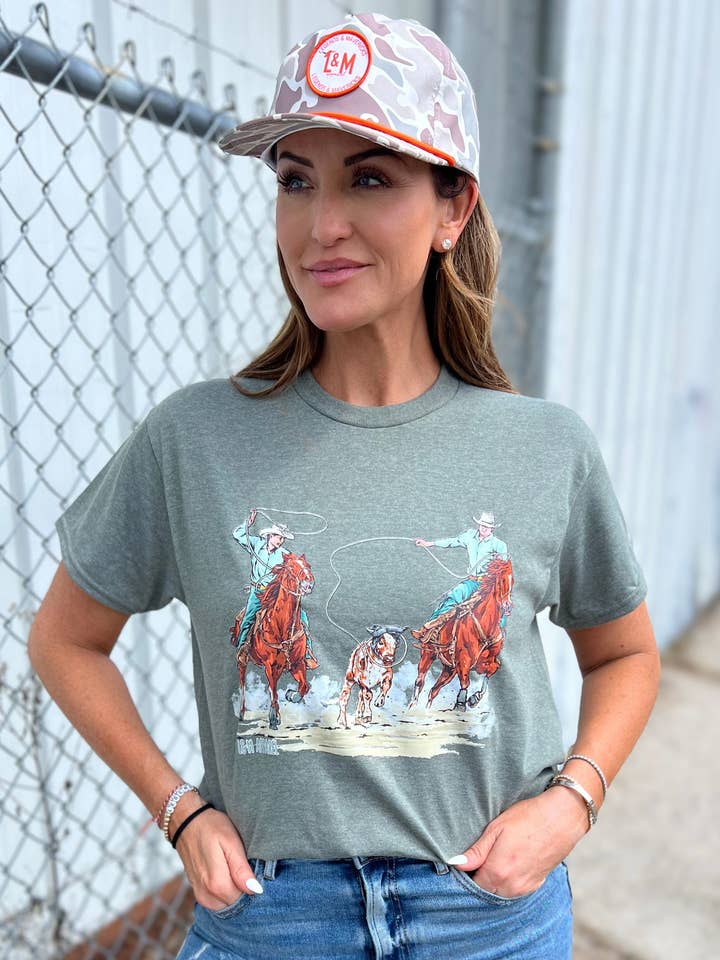T-shirt de team roping pour la vente par Legends and Mavericks Apparel