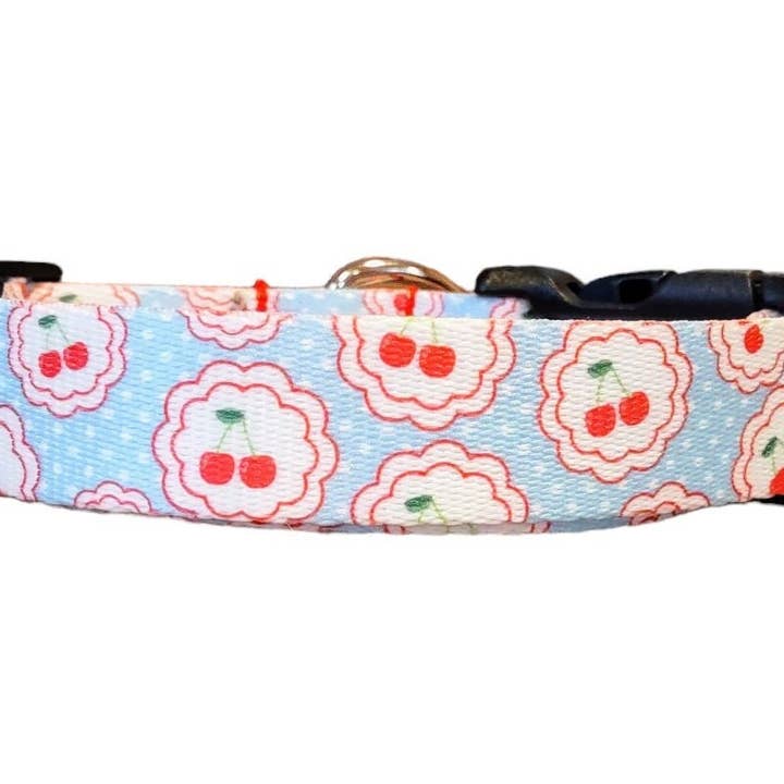 Collier pour chien Cherry pour la vente par Shelby's Squad