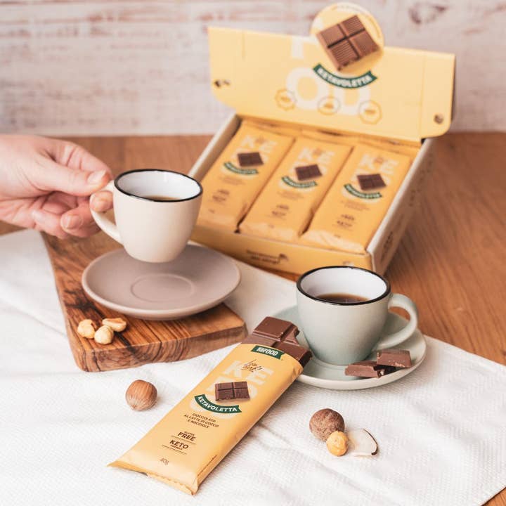 KeFood - Wholesale Chocolate Bar - KETO CHOCOLATE AND HAZELNUT PROTEIN BAR (12 PCS BOX)