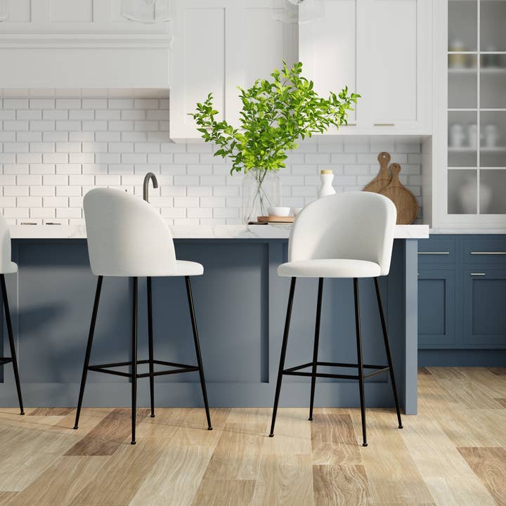 S23 for wholesale by Creative Images International