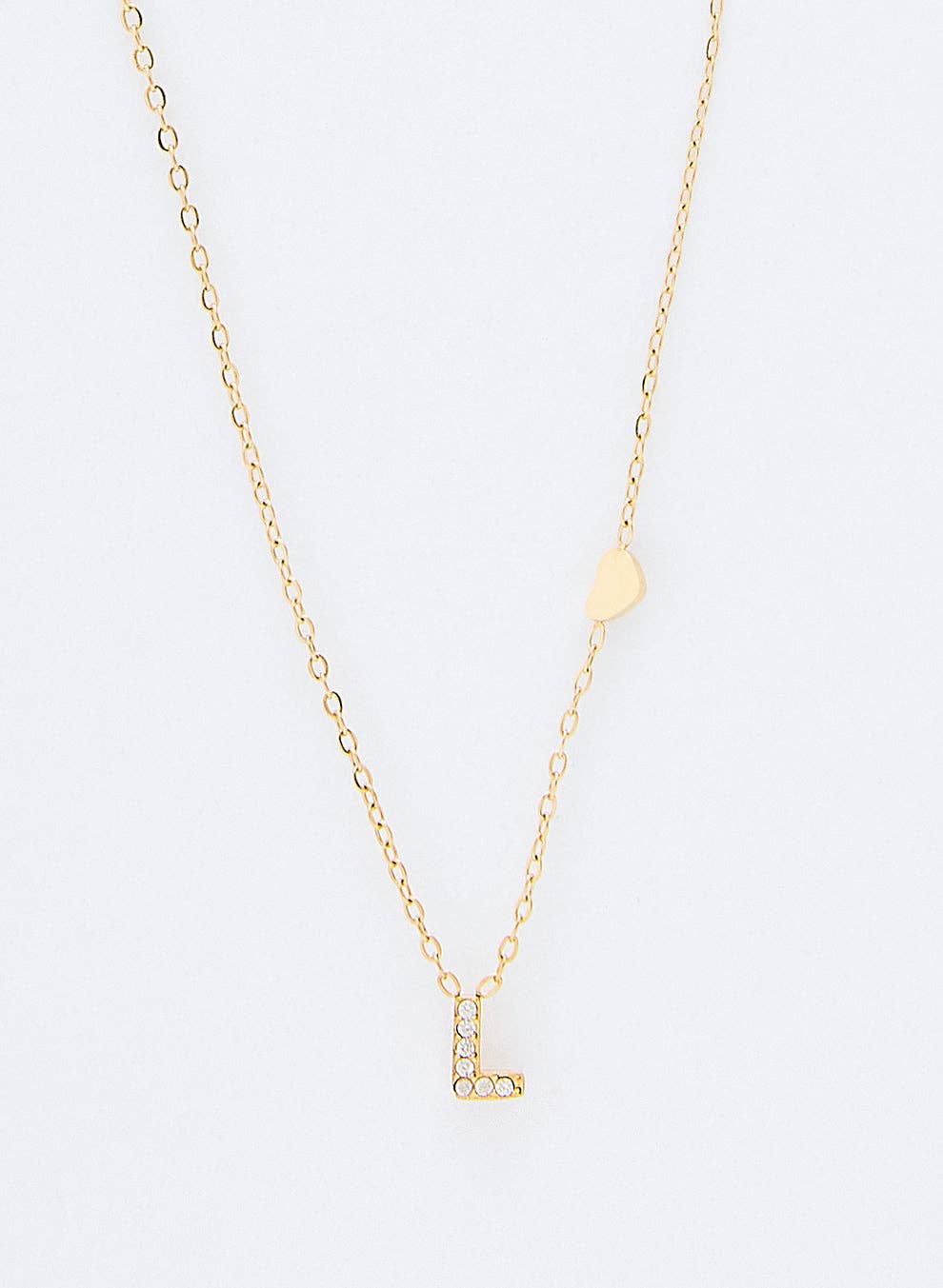 Cassette Barcelona - Vente Colliers à pendentif - Collier Initial avec Détail Cœur & Pierres de Zirconium11