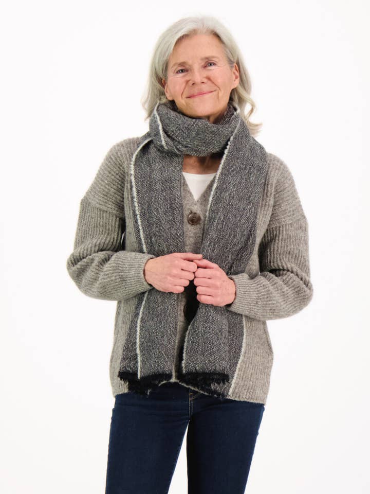 Eliel Halstuch Schwarz für den Großhandel von Ekta Helsinki