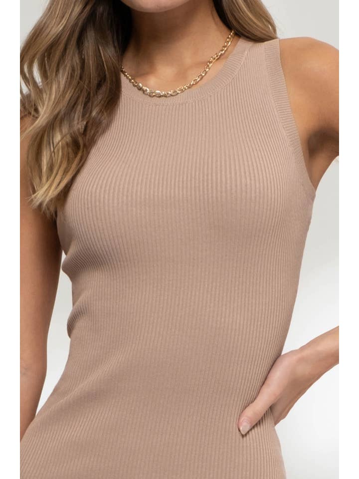 The Workshop Studio – Engroshandel Kjole - Dame – RIBSTRIKKET TANK MIDIKJOLE43