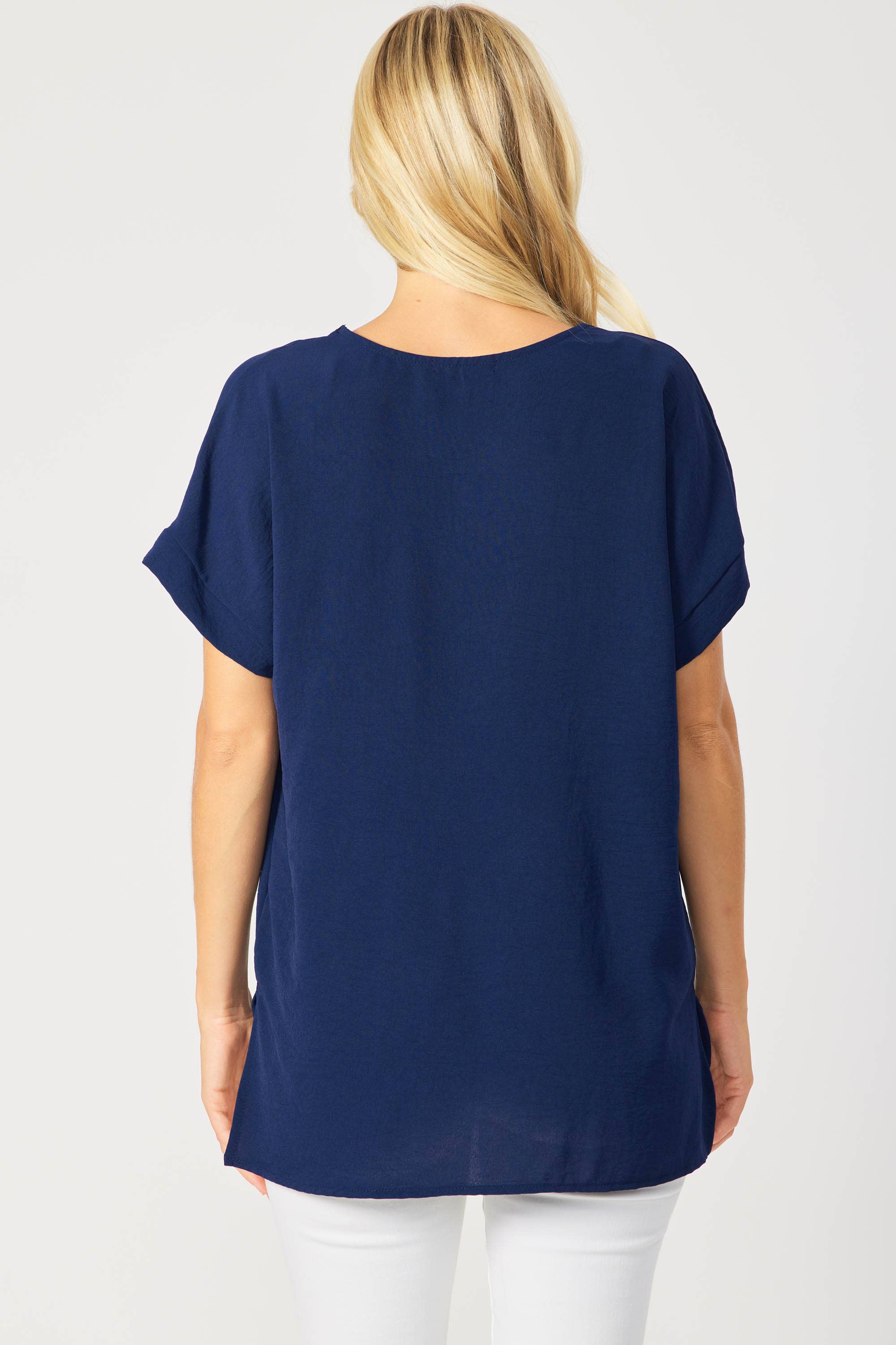 FSL Apparel - Vendita all'ingrosso Camicetta - Donna - ST3280 - TOP IN TESSUTO CON SCOLLO A V A MANICA CORTA, VESTIBILITÀ COMODA 23