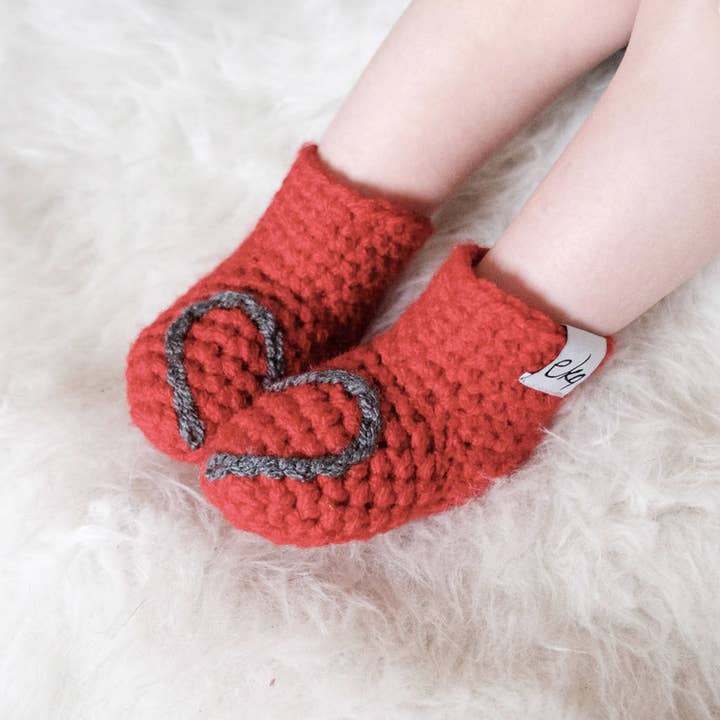 EKA – wholesale Stövletter – Baby – Handgjorda virkade hjärta baby tossor