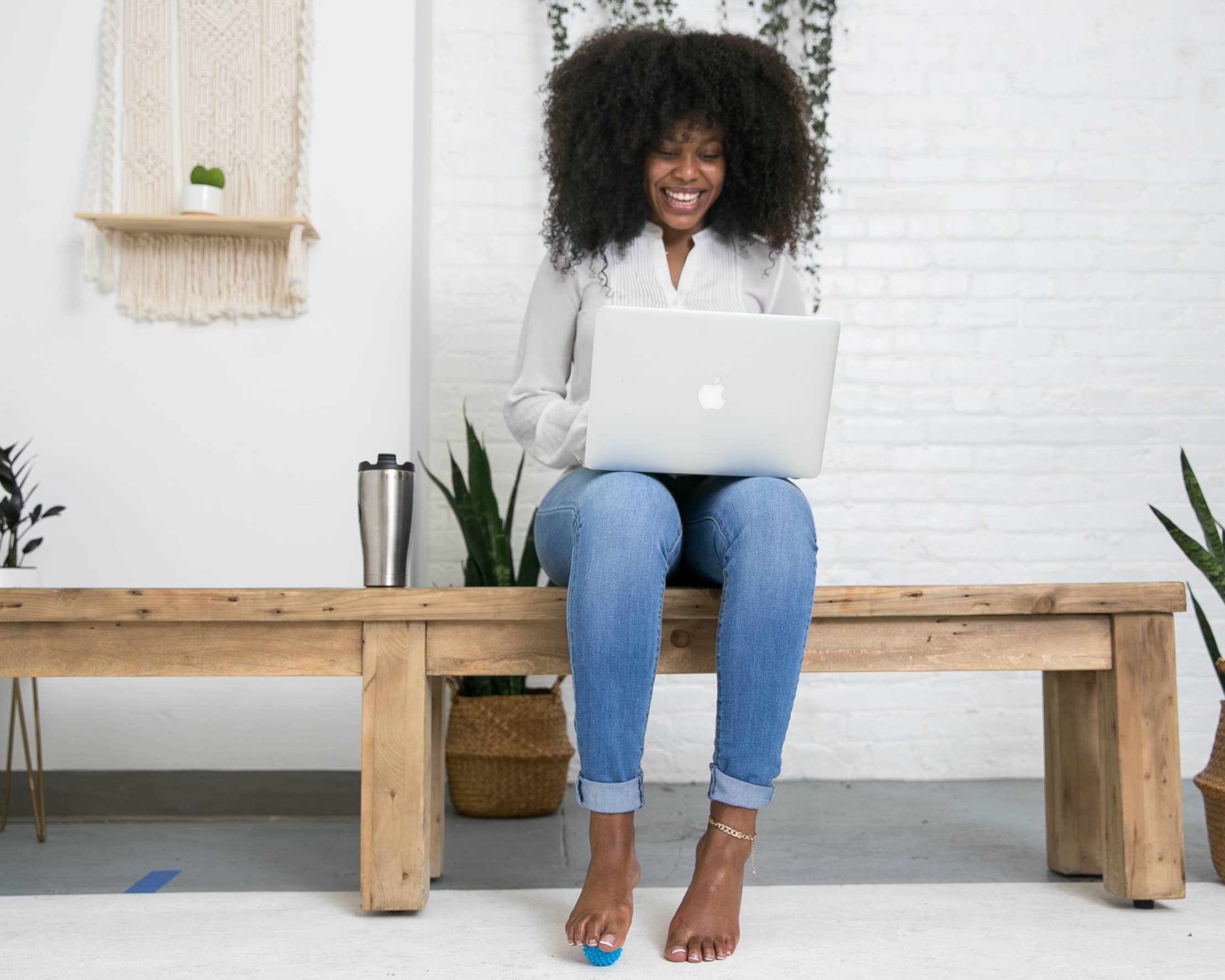 Spoonk Space Inc. - Wholesale Stress Relief Ball/Dough - Acupressure Groove Ball box (9 Balls)4