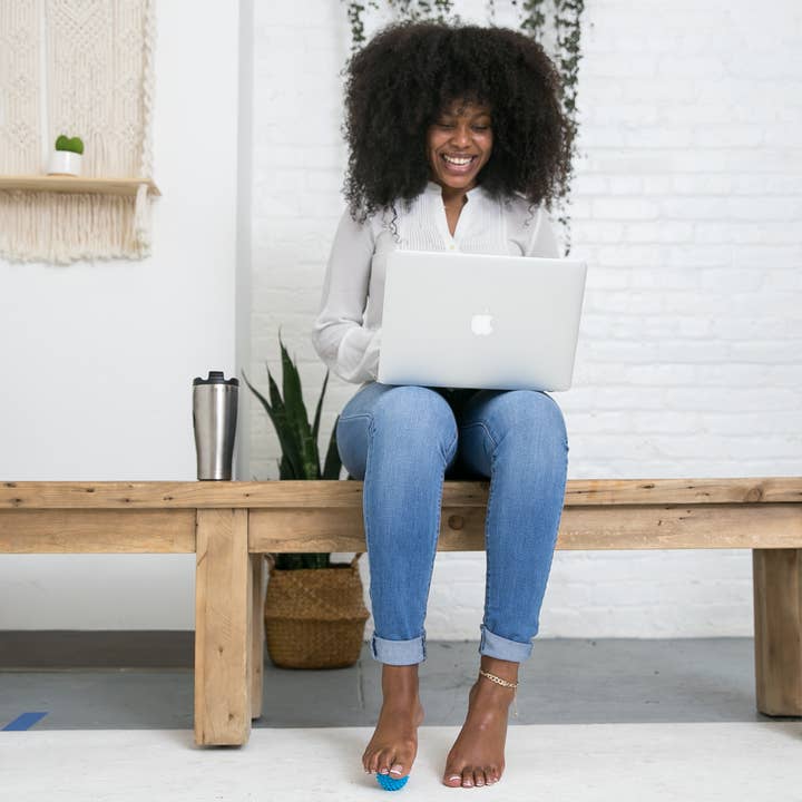 Spoonk Space Inc. - Wholesale Stress Relief Ball/Dough - Acupressure Groove Ball box (9 Balls)4