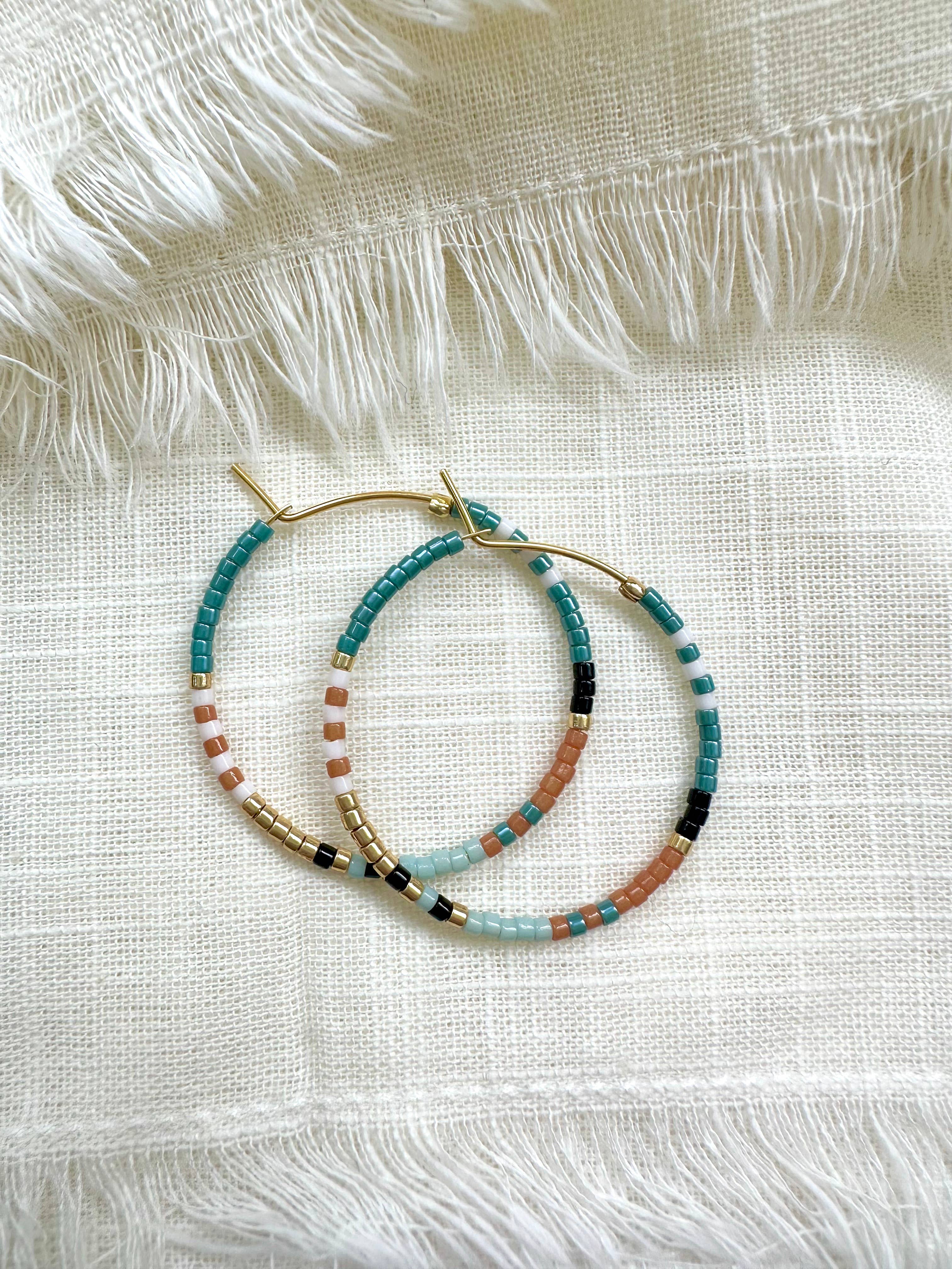 Ocean Breakup – wholesale Hoop earrings – Bright Beaded Gold Hoops Earrings7