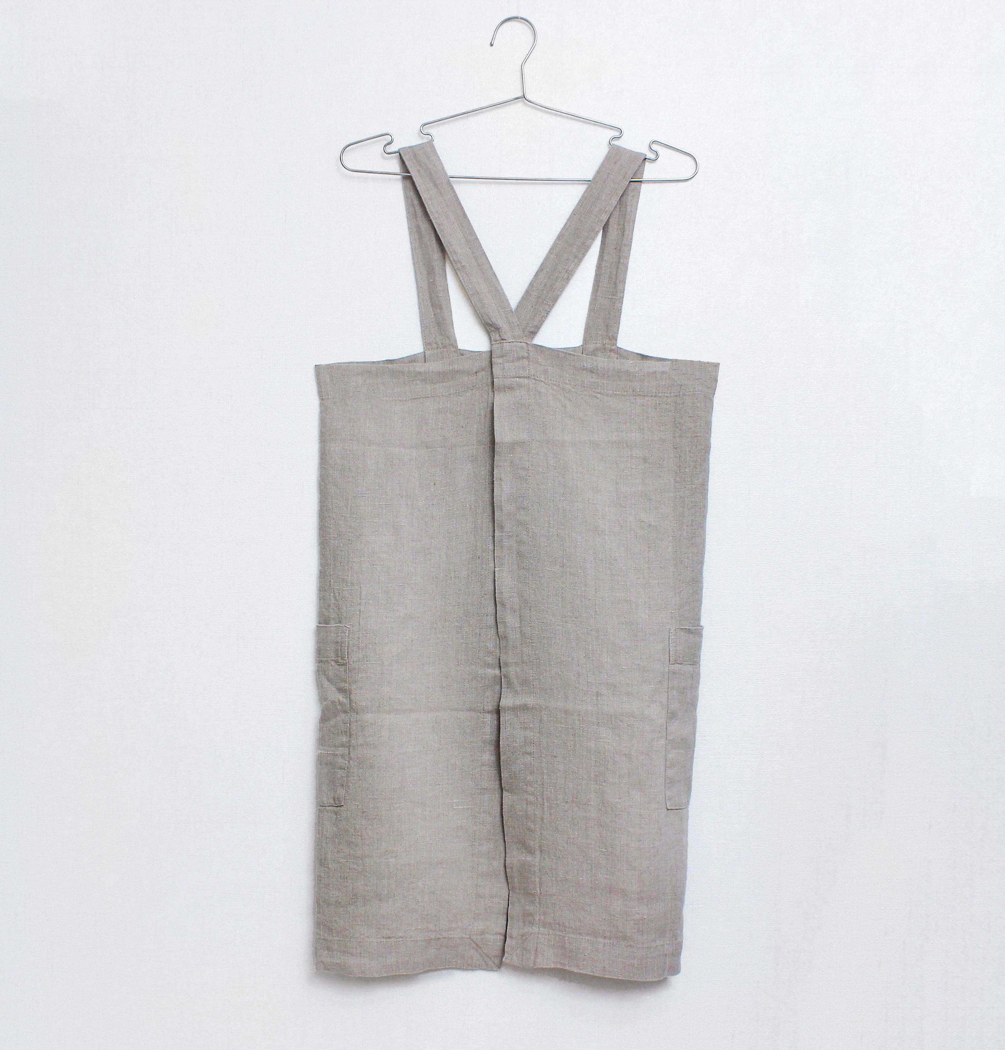 LinenQ - Wholesale Apron - Linen crossback apron with pockets 6