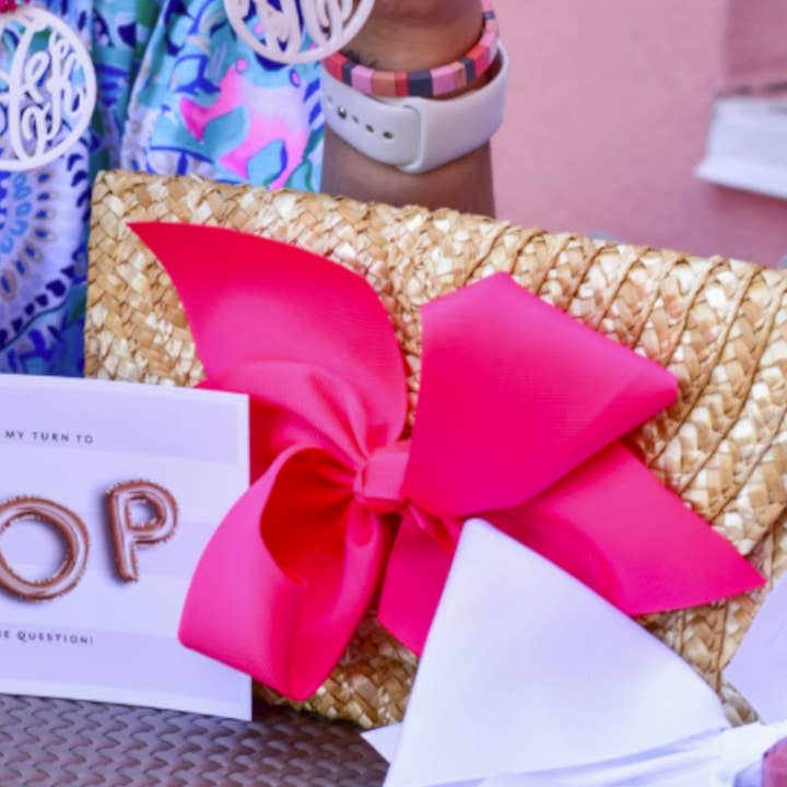 Weinberg-Stroh-Clutch mit heißer pinker Schleife für den Großhandel von Peachy Pendants