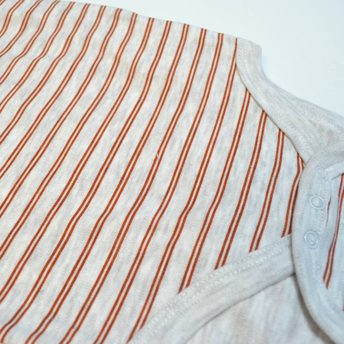 Lollipop Dreams - Wholesale Rompertje - Baby - Set van 3 100% Katoenen Dinosaur Chenille Borduurwerk Rompertjes4