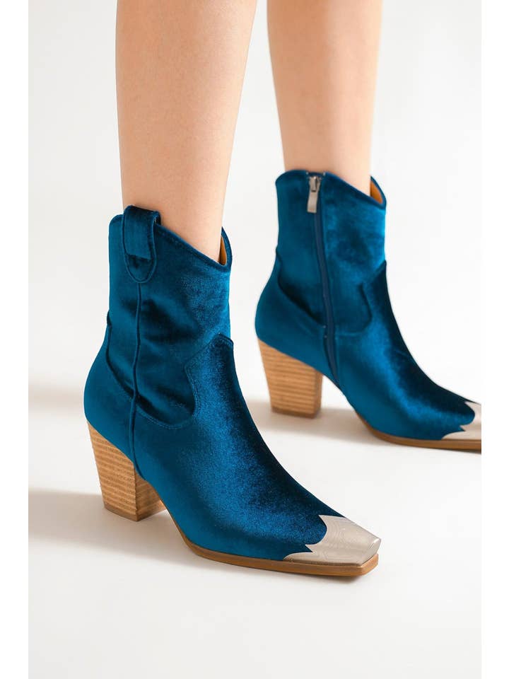 BEAST FASHION - Wholesale Cowboy Boots - Women's - DAKOTA-01-V Velvet Western Ankle Boots6